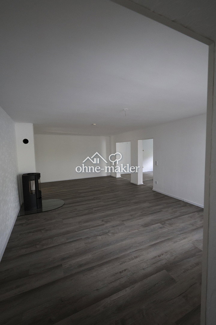 Erdgeschosswohnung mit Kamin & Terrasse in Niederzier, 52382 Niederzier