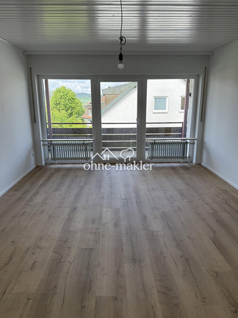 Erstbezug mit Balkonblick in Lauda, 97922 Lauda-Königshofen