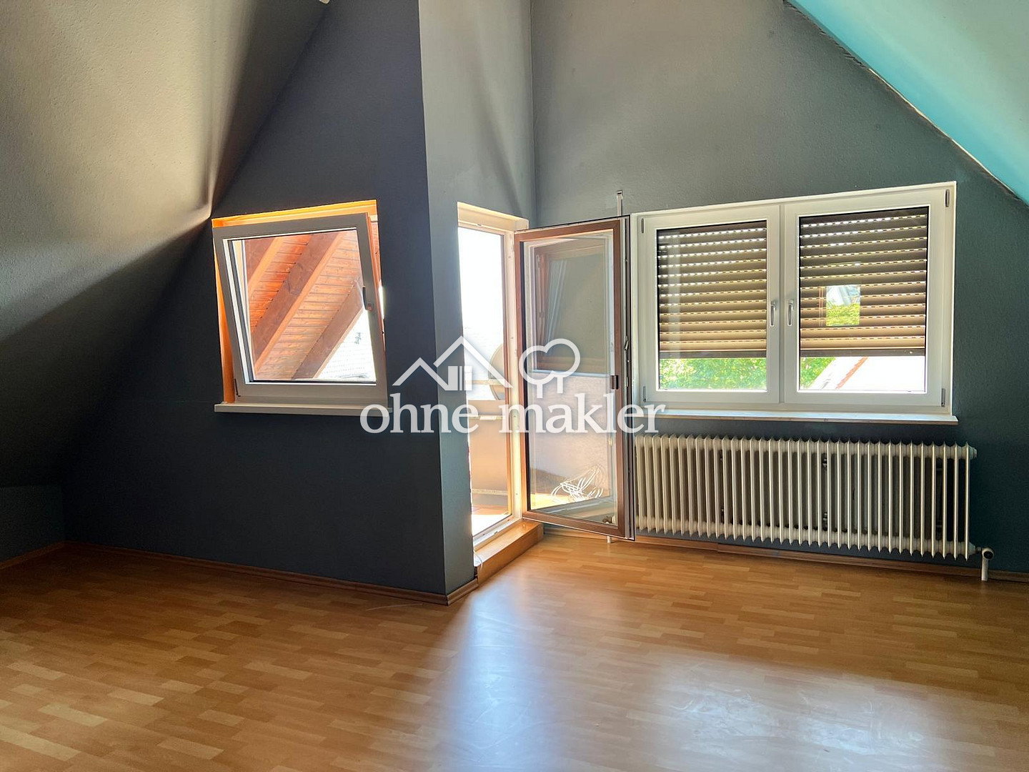 Dachwohnung mit Ausblick – Ihr neues Zuhause, 71083 Herrenberg