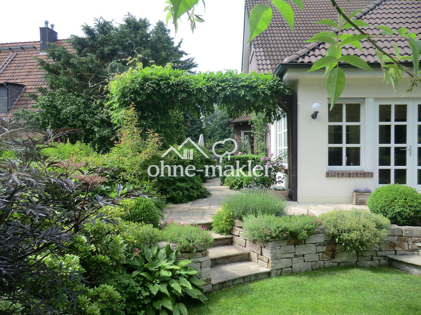 Leverkusen Opladen Luxus-Reihenendhaus mit Einfamilienhaus-Flair, 51379 Leverkusen (Opladen)
