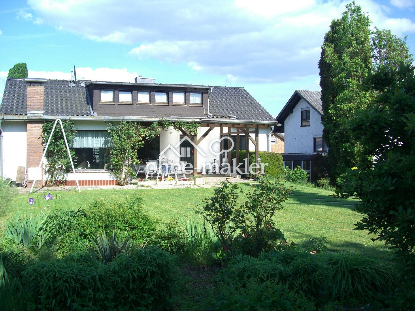 Charmantes Haus mit Garten in grüner Lage, 35043 Marburg