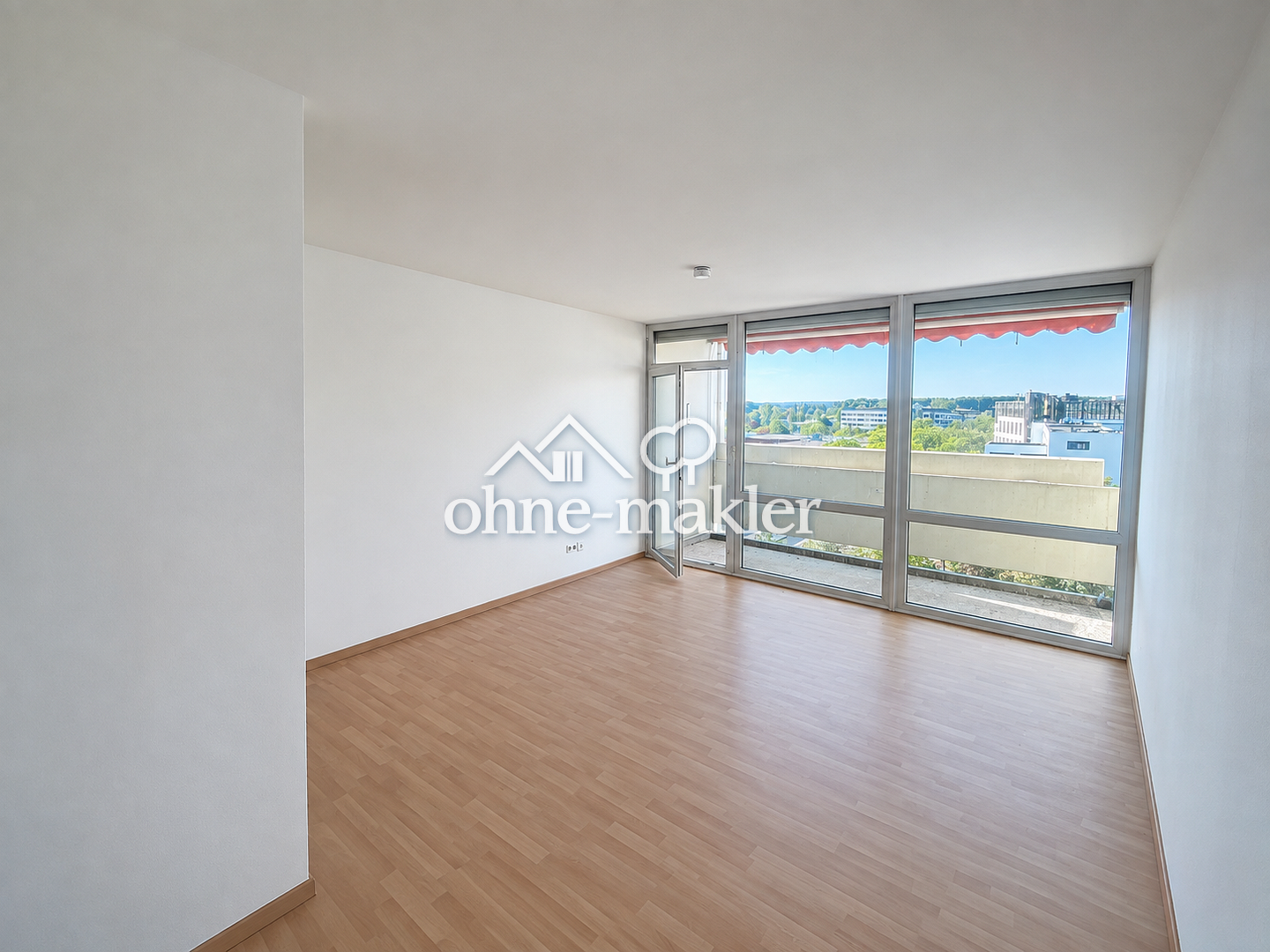 Helles Apartment mit Balkon in Regensburg-Nord, 93057 Regensburg (Brandlberg-Keilberg Konradsiedlung-Wutzlhofen Reinhausen Sallern-Gallingkofen)