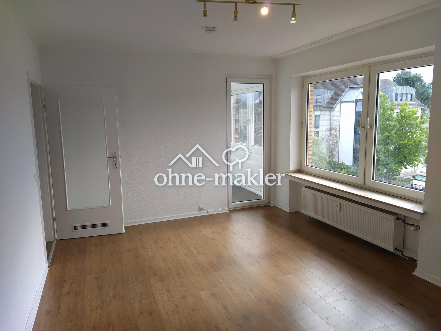 Helle 3 Zimmer Wohnung mit Balkon & Wintergarten, 41238 Mönchengladbach