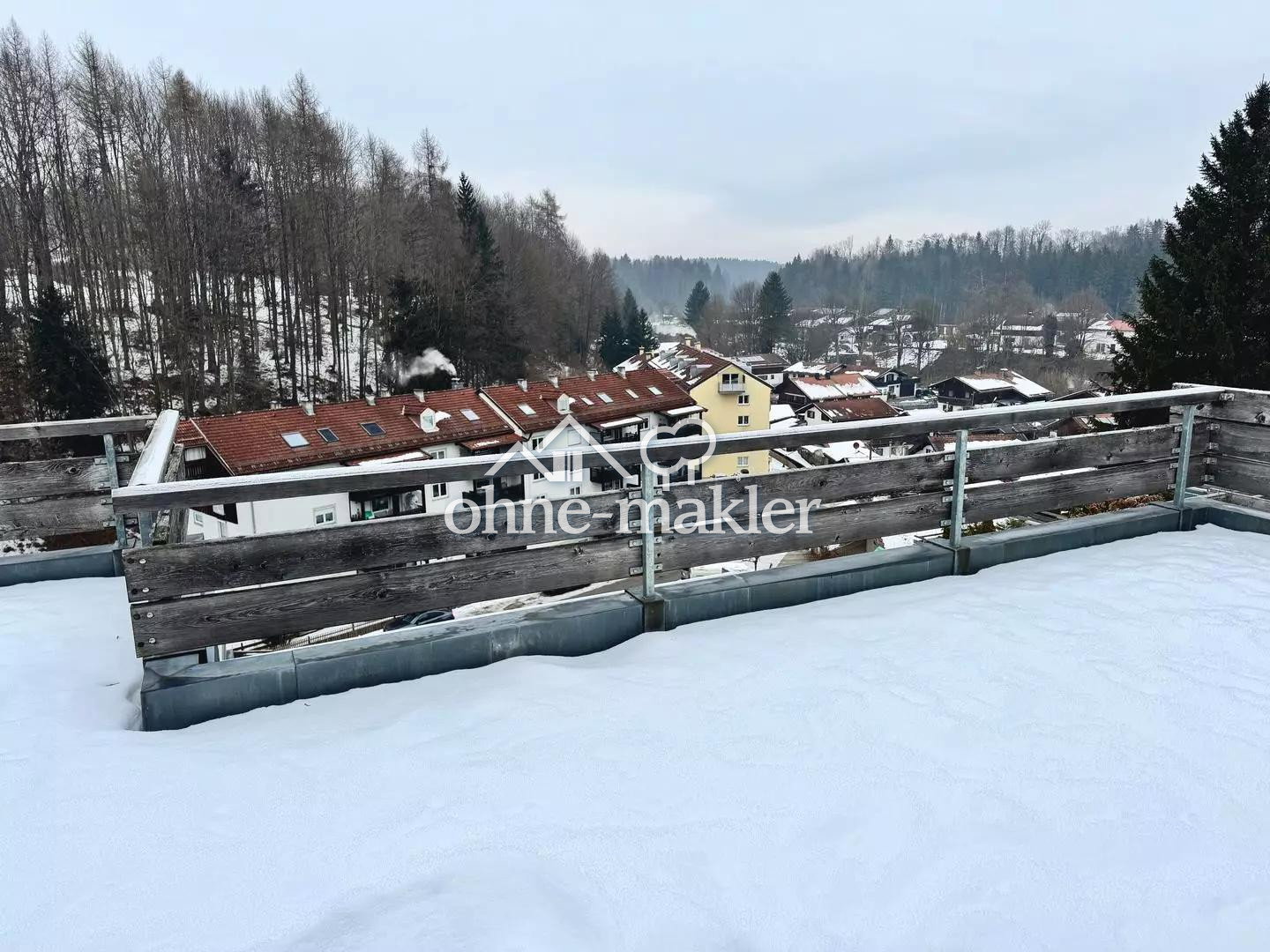 Dachterrassenwohnung mit Ausblick in Miesbach, 83714 Miesbach
