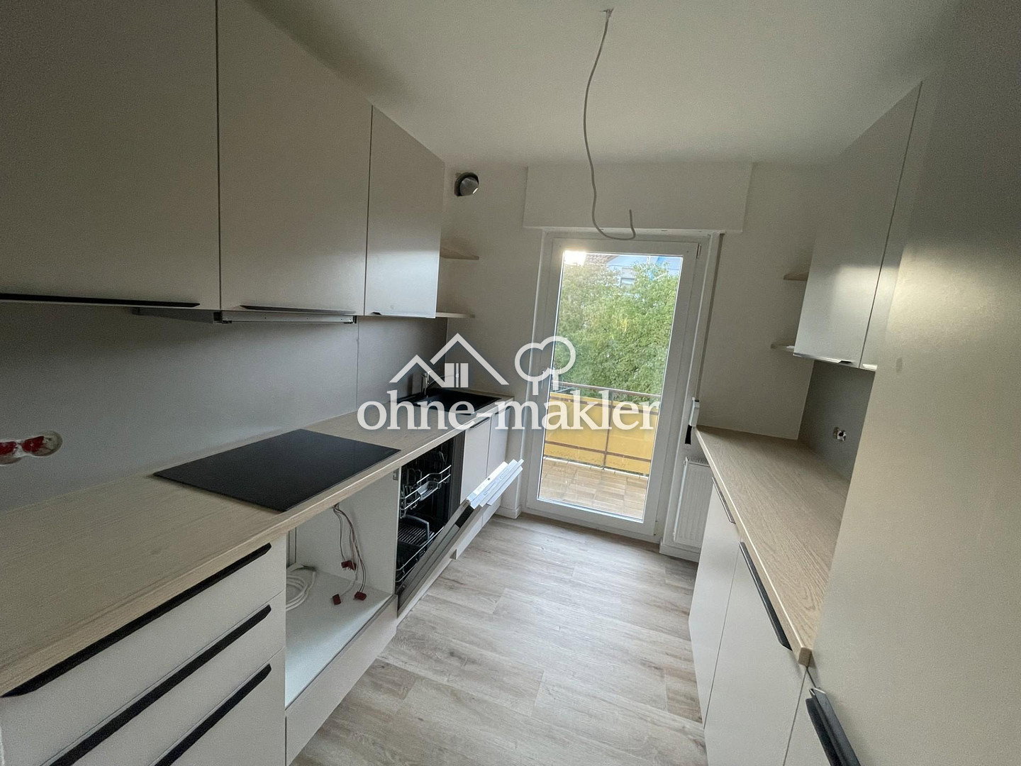 Erstbezug nach Sanierung – Balkon & Garage, 71522 Backnang