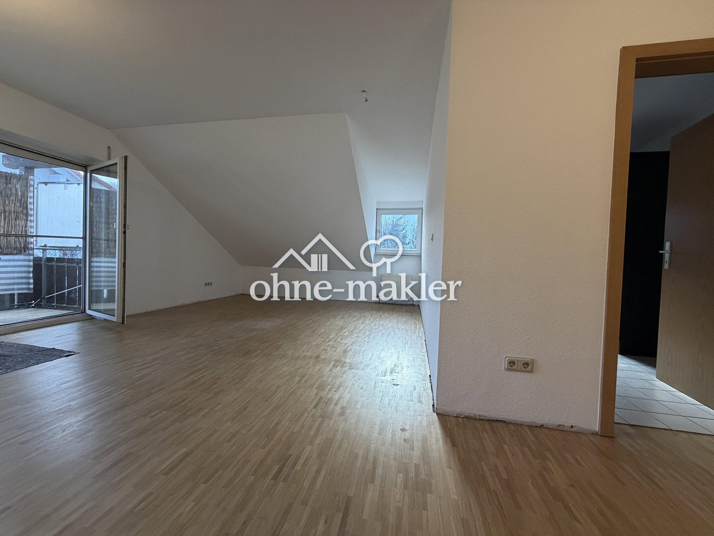 sonnige 3 Zimmerwohnung mit Balkon in Cleebronn, 74389 Cleebronn