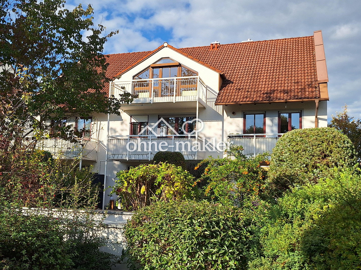 Dachgeschosswohnung mit Balkon & Grünblick, 82256 Fürstenfeldbruck