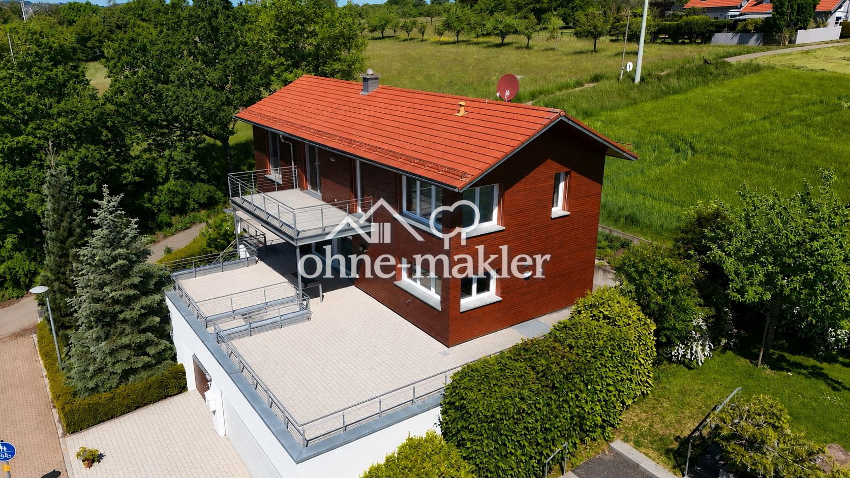 Einfamilienhaus mit großzügigen Terrassen, 75365 Calw