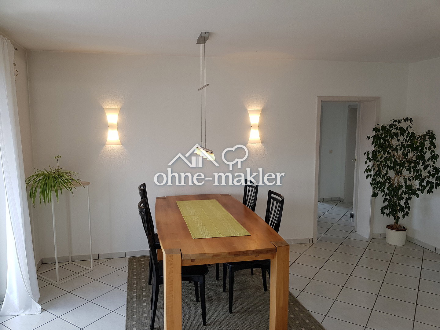 Lichtdurchflutete Dachgeschosswohnung mit großem Garten, 64846 Groß-Zimmern