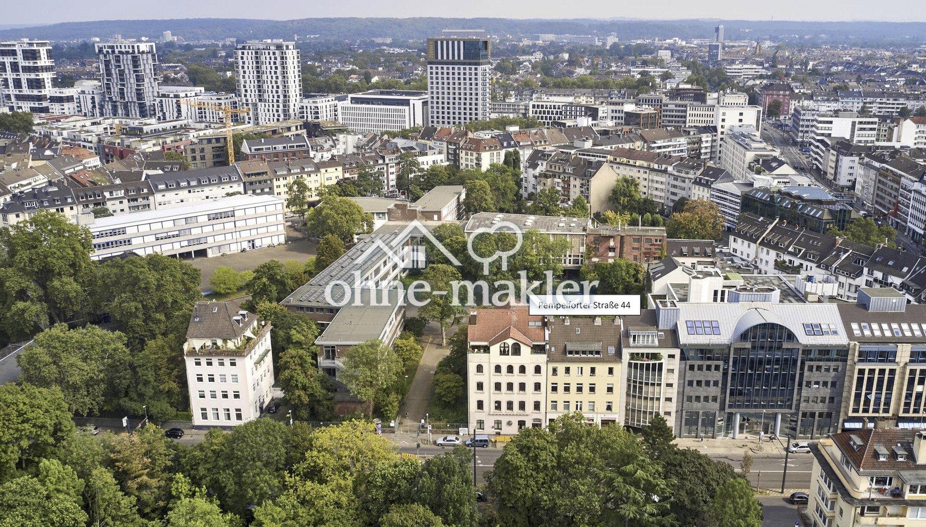 Dachgeschoßwohnung mit Blick über den Hofgarten und Potenzial zur Erweiterung