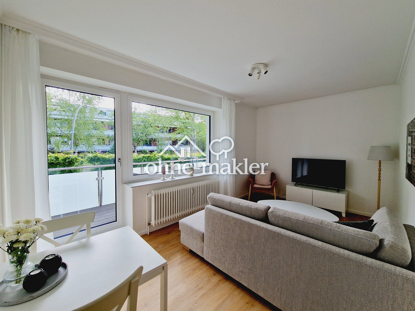 Liebevoll möblierte 2-Zimmer-Wohnung mit Balkon, 22145 Hamburg (Wandsbek Farmsen-Berne Rahlstedt)