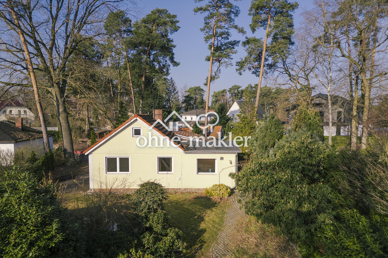 Charmantes Haus auf grünem Grundstück in Falkensee, 14612 Falkensee