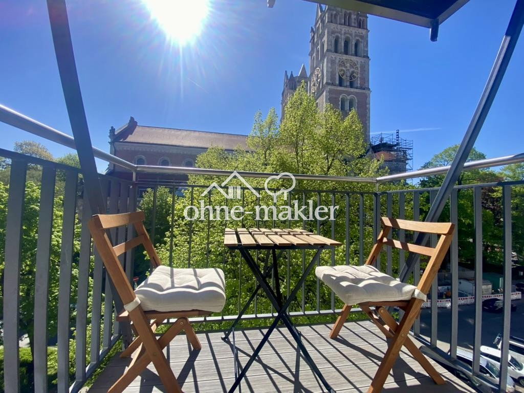 Bright Apartment with Stunning Church View in Glockenbach, 80469 München (Altstadt-Lehel Ludwigsvorstadt-Isarvorstadt)