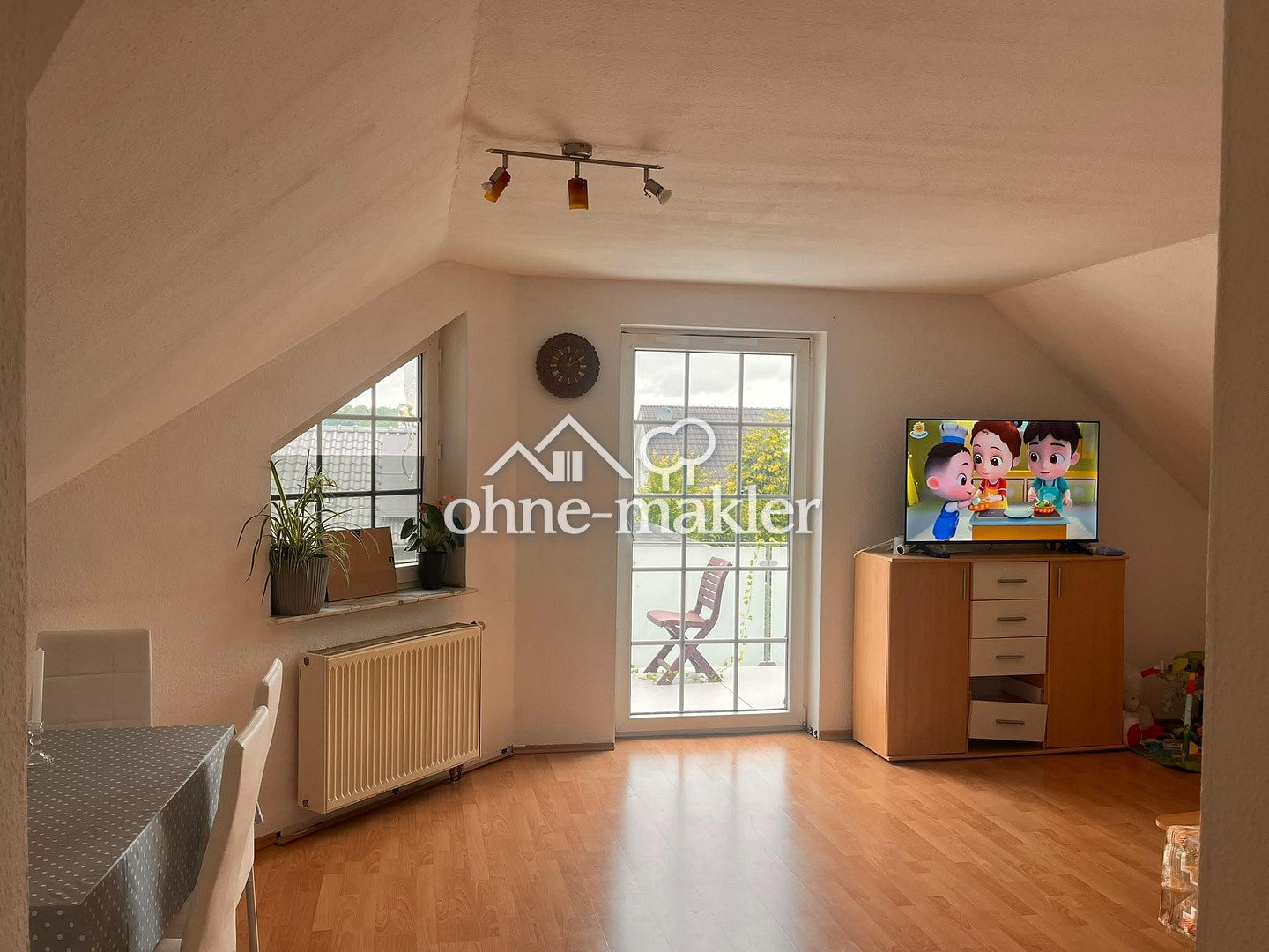 Dachgeschosswohnung mit Balkon in Espenau-Mönchehof, 34314 Espenau