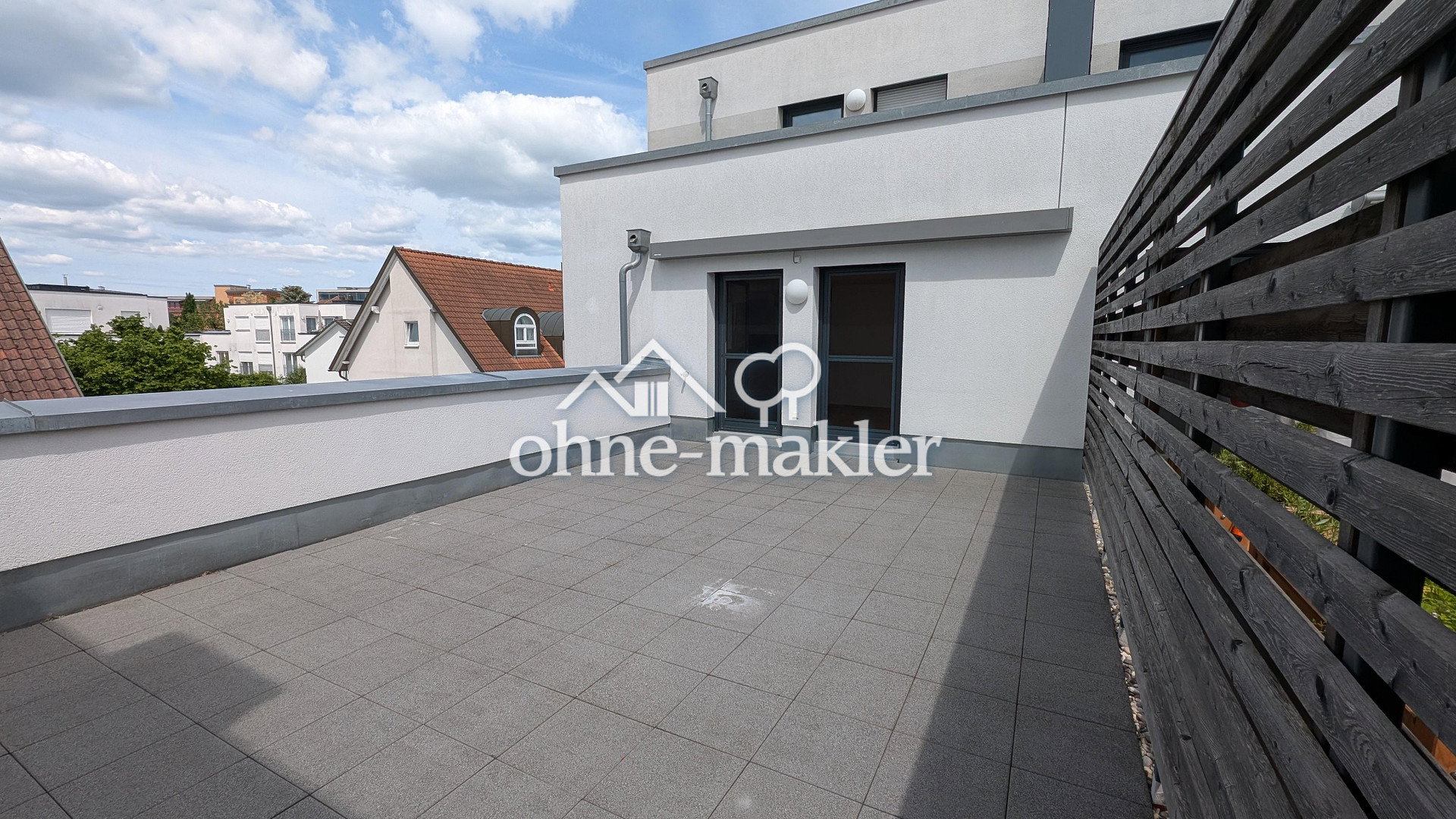 Sonnige Dachterrasse in zentraler Lage von Herrenberg, 71083 Herrenberg