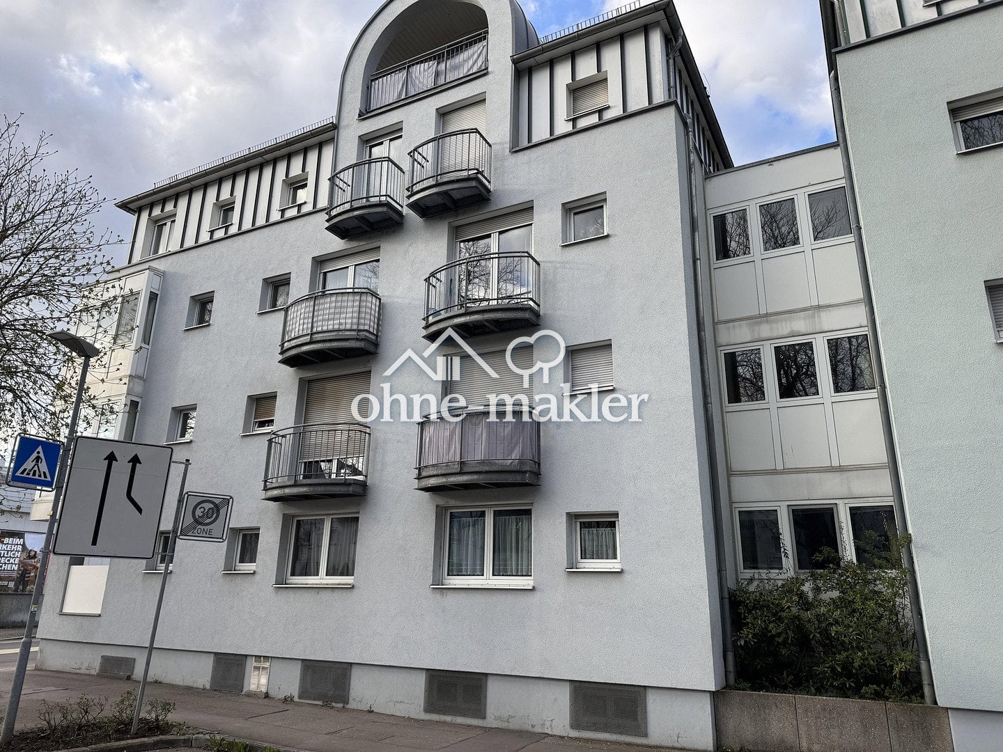 Zentrale Lage bei Einkaufszentrum Agnes, 73033 Göppingen
