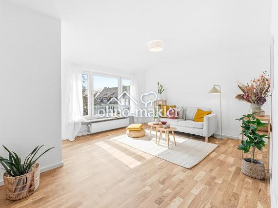 Helle 3,5-Zimmer-Wohnung mit Balkon in Obertürkheim, 70329 Stuttgart (Obertürkheim)