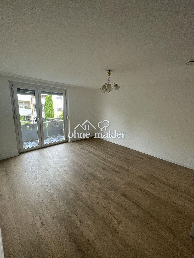 Balkon & Stellplatz – Traumwohnung in Backnang, 71522 Backnang