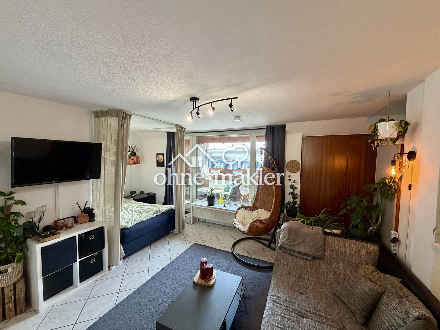 Lichtdurchflutete 1,5-Zimmer-DG-Wohnung mit Loggia in ruhiger Lage, 44339 Dortmund