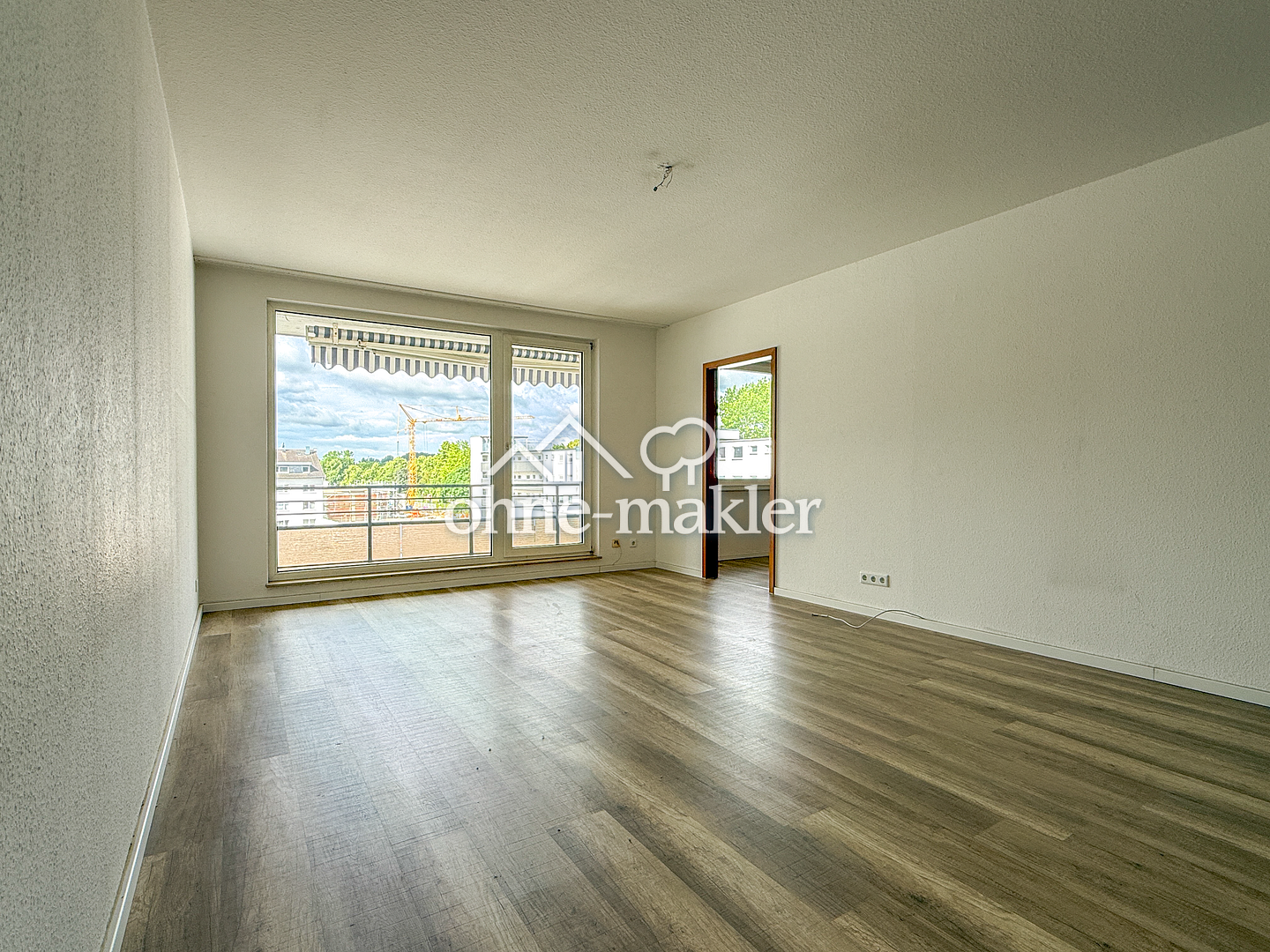 Zentrale Lage mit Balkon, 51379 Leverkusen (Opladen)