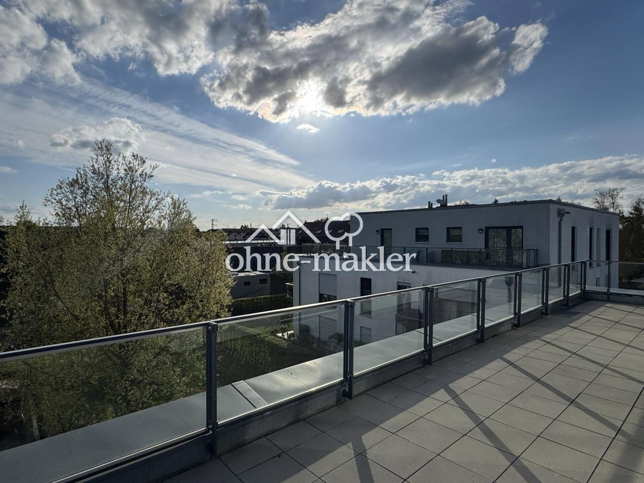 Dachterrassenwohnung mit Seeblick, 82140 Olching