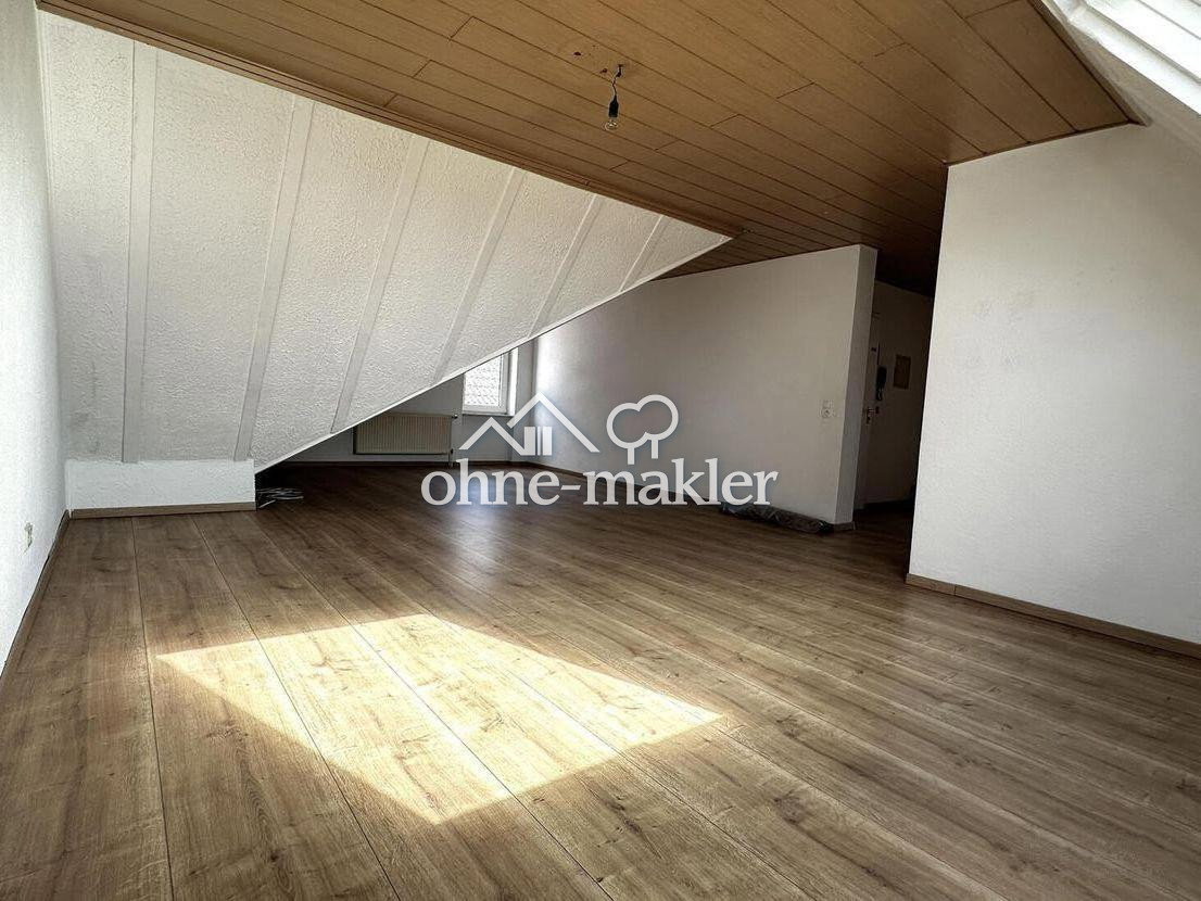 Gemütliche 2-Zimmer-Dachgeschoss-Wohnung mit Stellplatz, 67259 Beindersheim