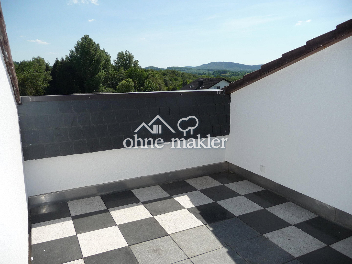 Helle 3-Zimmer-DG-Wohnung mit Sonnenloggia, 32805 Horn-Bad Meinberg