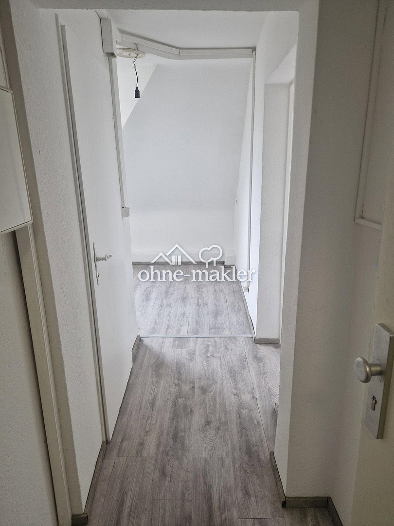 charmantes dachgeschoss in hochfeld – perfekt für singles, 47053 Duisburg (Altstadt Dellviertel Hochfeld Wanheimerort)