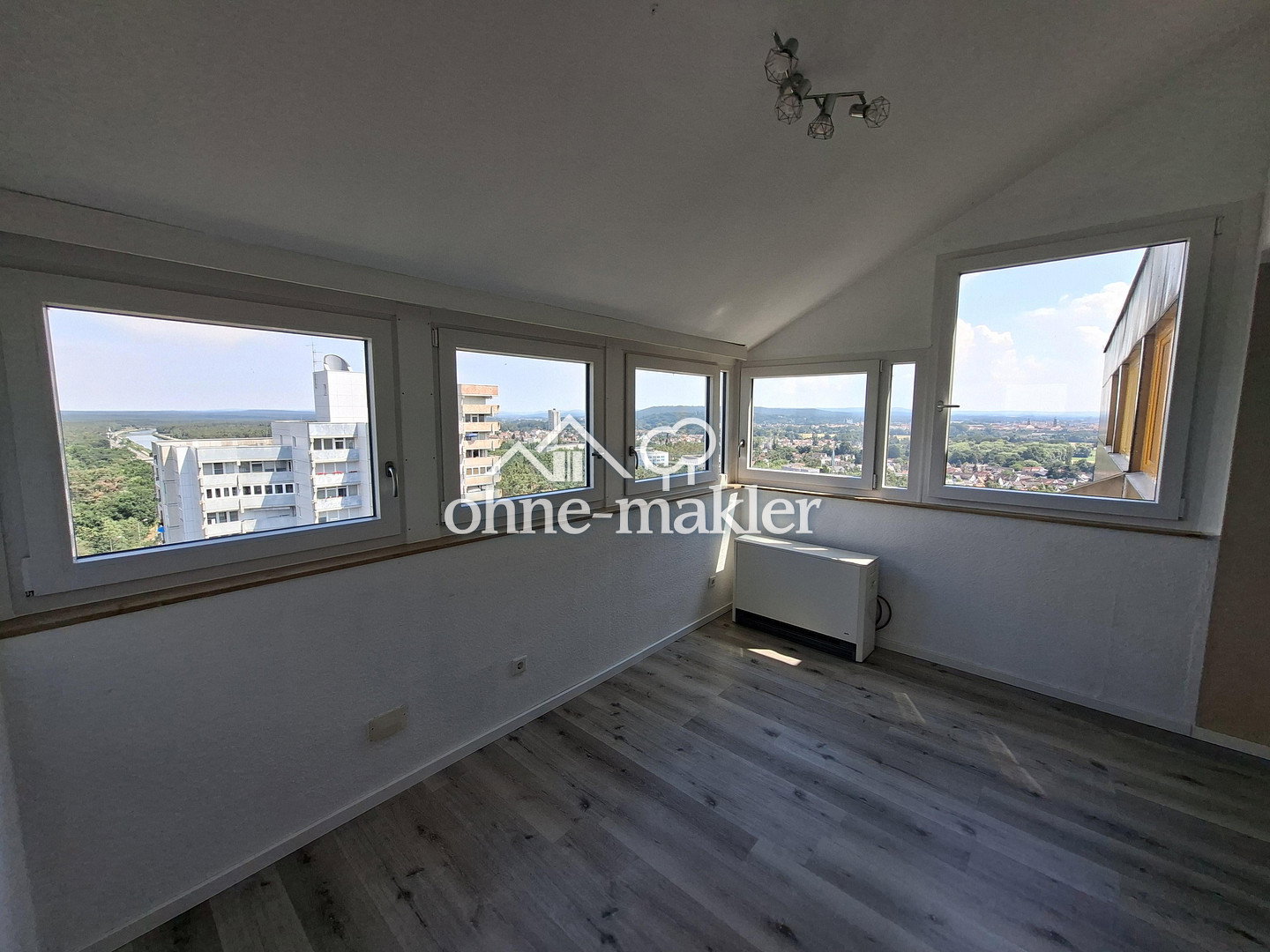 4-Zimmer-WG-Freundin mit Aussicht in Erlangen, 91056 Erlangen
