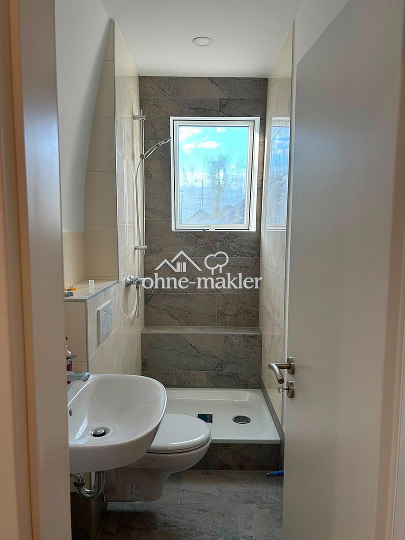 Frankfurt-Eschersheim Modernes WG-Zimmer zu vermieten, 60433 Frankfurt am Main (Bonames Dornbusch Eschersheim Frankfurter Berg Preungesheim)