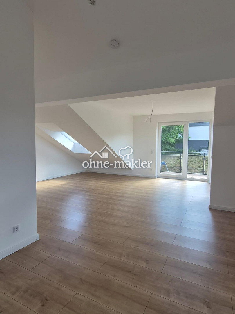 Helle Dachgeschosswohnung in Waldbröl mieten, 51545 Waldbröl