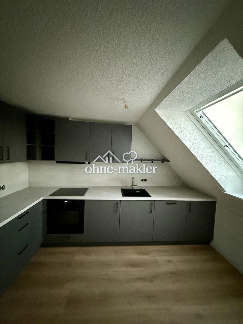Gepflegte 5-Zimmer-DG-Wohnung Balkon renoviert, 72818 Trochtelfingen
