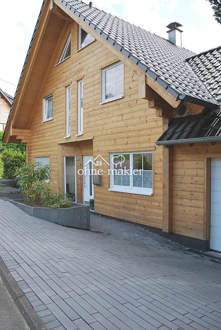 Ökologisches Holzhaus in ruhiger Lage – provisionsfrei, 51545 Waldbröl
