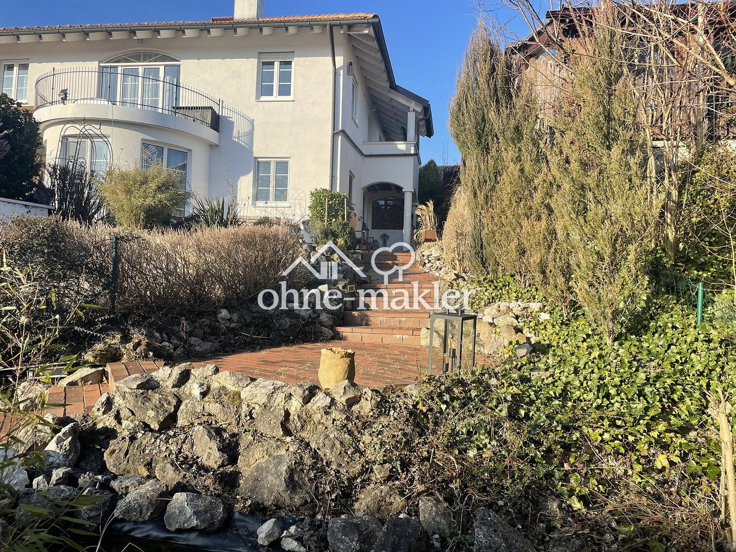 Mediterrane Villa mit Pool und Terrassen, 85276 Hettenshausen