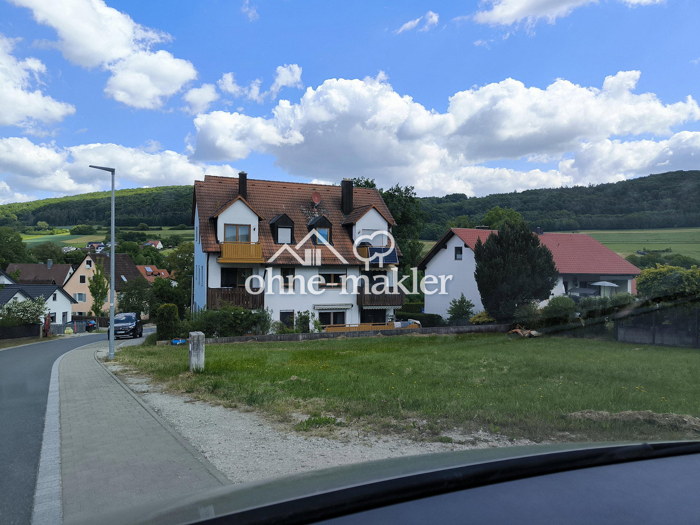 Dachgeschosswohnung mit Weitblick und Garage in ruhiger Lage, 91238 Offenhausen