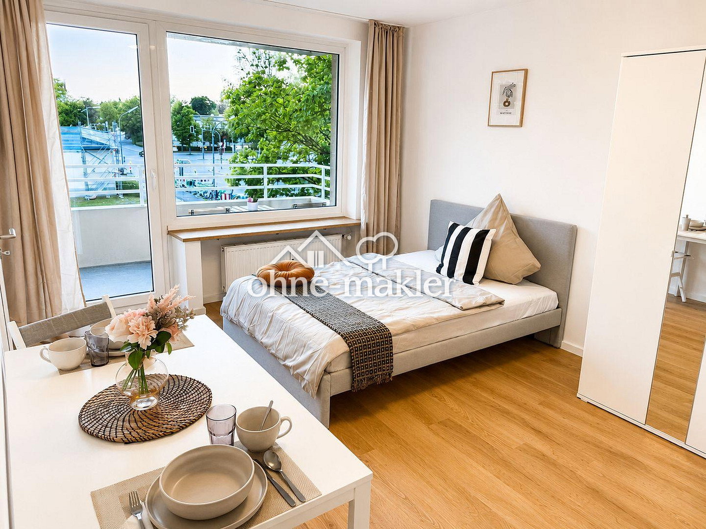 Erstbezug nach Sanierung – Modern möbliertes 1-Zimmer-Apartment mit Balkon in Top-Lage, 81475 München (Thalk. Obersendl.-Forsten-Fürstenr.-Solln)
