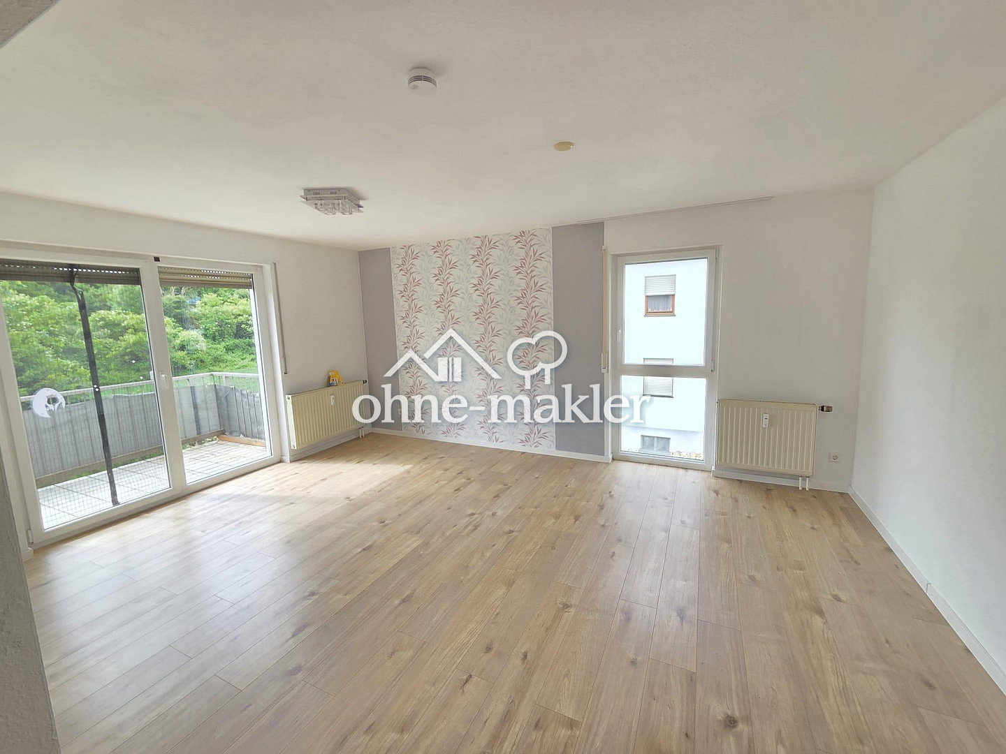 Hell und gepflegt - 3-Zimmer-Wohnung mit Balkon, 79395 Neuenburg am Rhein