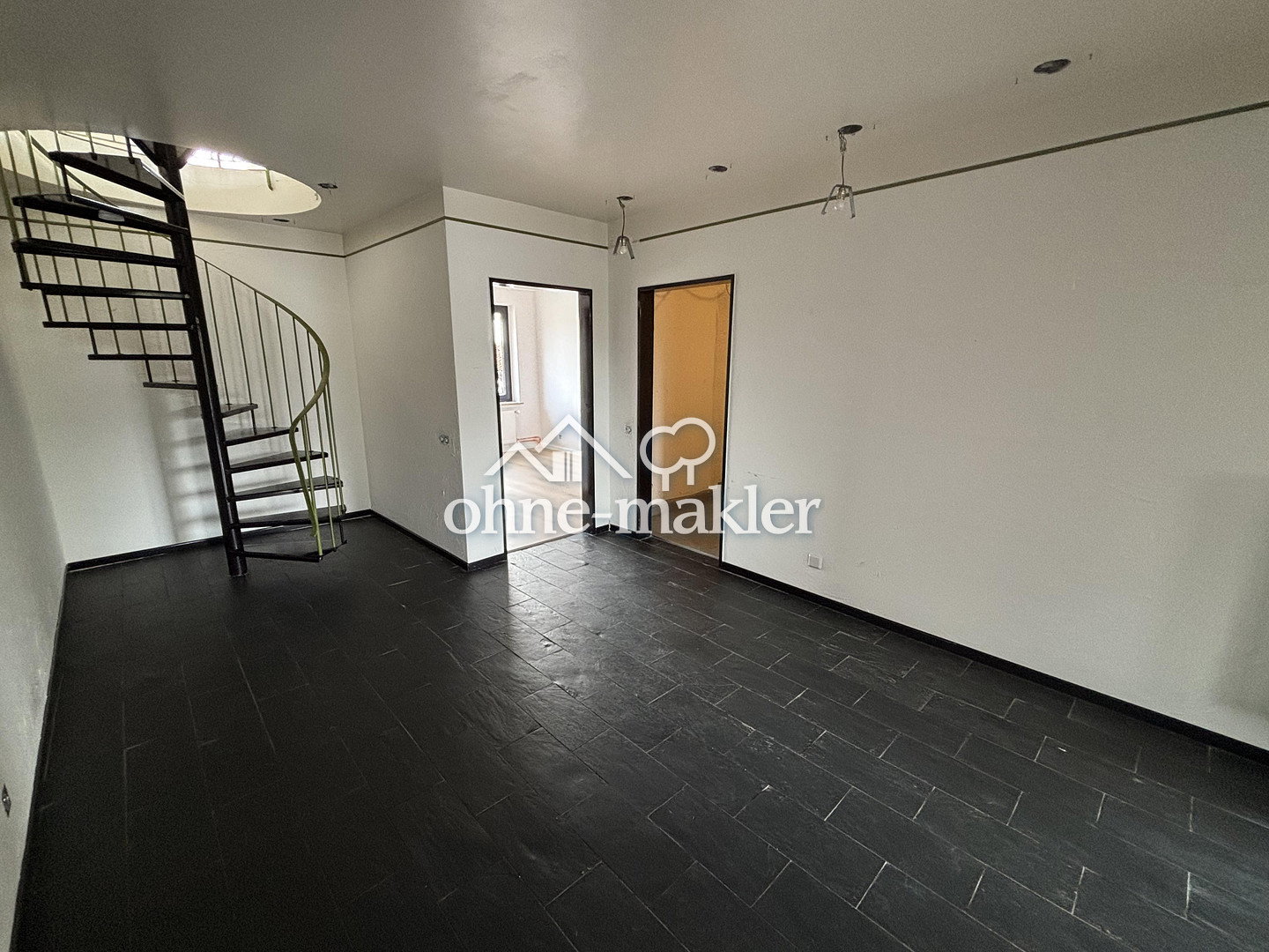 Familienfreundliche Wohnung mit Balkon in Bremen, 28217 Bremen (Handelshäfen Steffensweg Utbremen Westend)