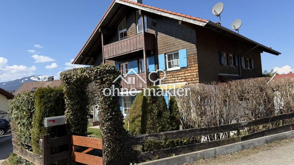 Helle Doppelthaushälfte mit 3 Bädern in Oberstdorf, 87561 Oberstdorf