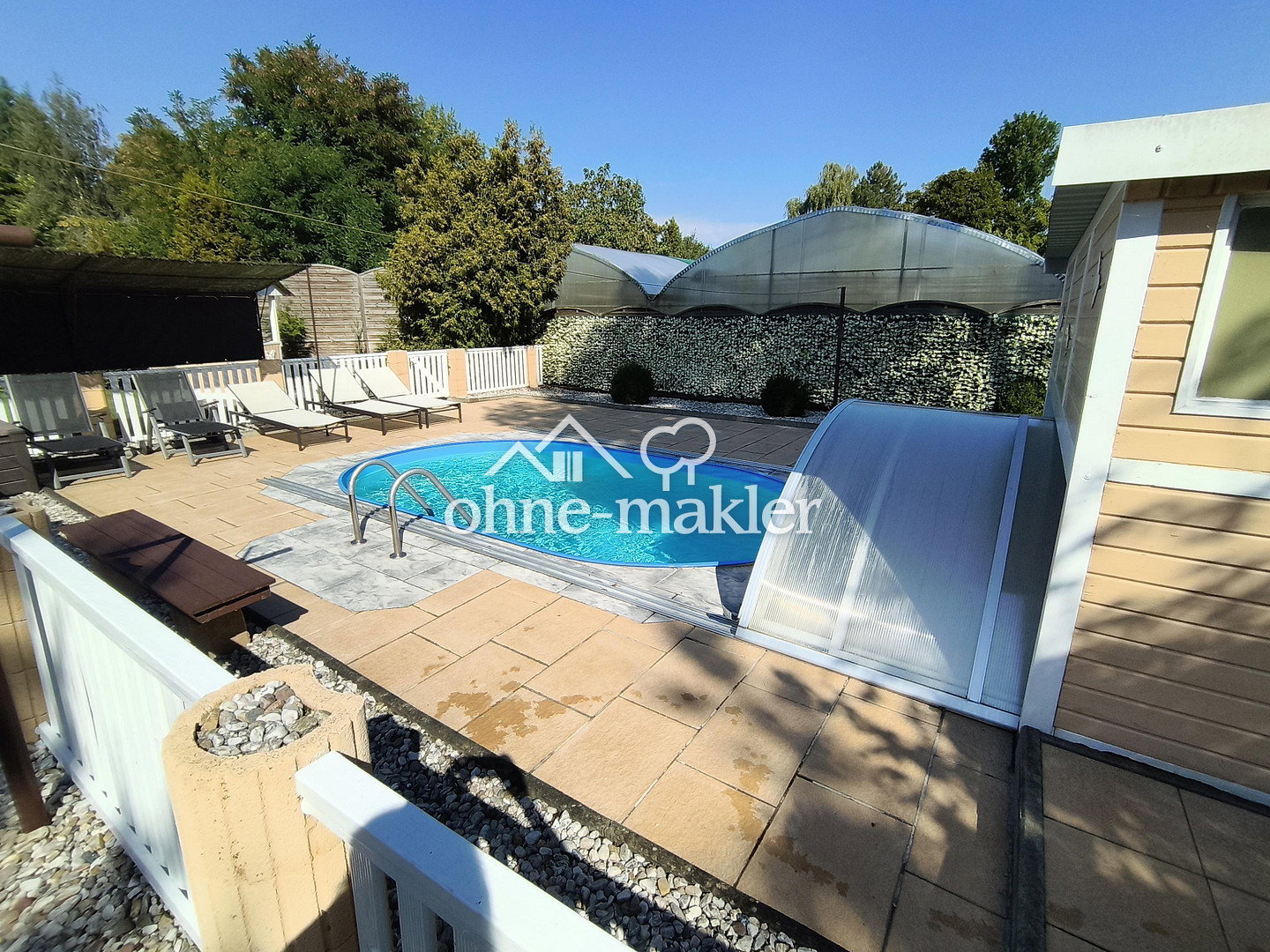 Großes Familienhaus mit 2 Wohneinheiten Pool, 4349 Leipzig (Plaußig-Portitz Thekla)
