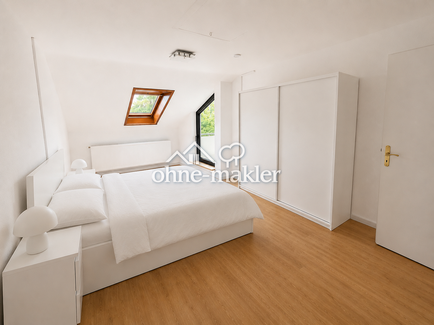 Helle 3-Zimmer-DG-Wohnung mit Balkon, 70565 Stuttgart (Dürrlewang Fasanenhof Möhringen Rohr Vaihingen)
