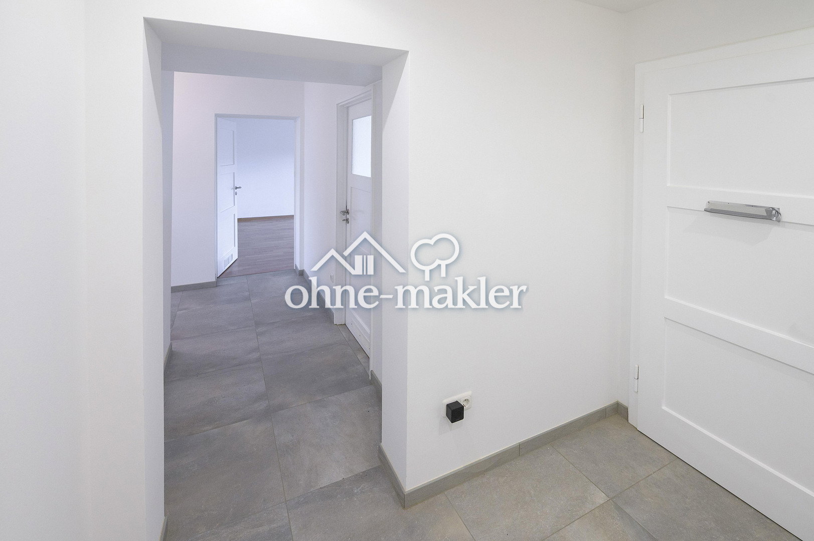Modernisierte 3-Zimmer-Wohnung in Alt-Bogenhausen, 81677 München (Au-Haidhausen Berg am Laim Bogenhausen)