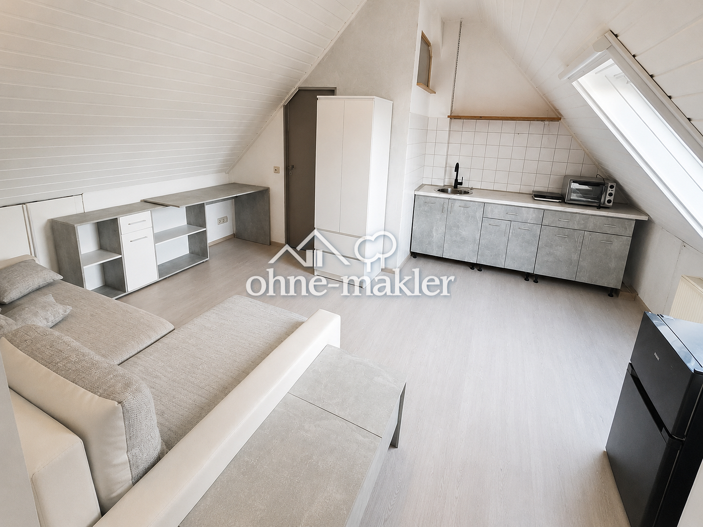 Kompaktes Dachgeschoss-Appartement mit neuer Küche, 89567 Sontheim an der Brenz