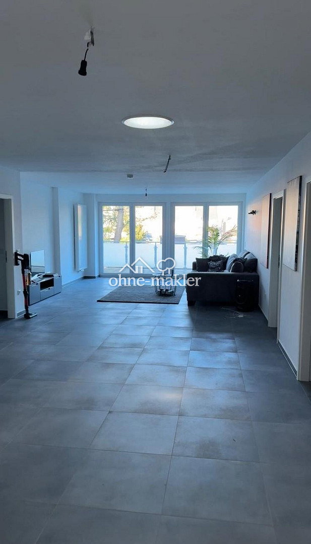 Helle 3-Zimmer-Wohnung in Kaarst mit Balkon, 41564 Kaarst