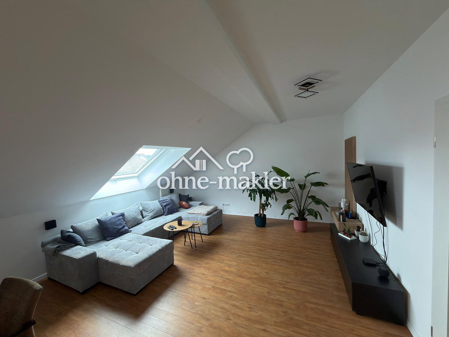 Idyllische 3-Zimmer-Wohnung mit Balkon in Heldenstein, 84431 Heldenstein