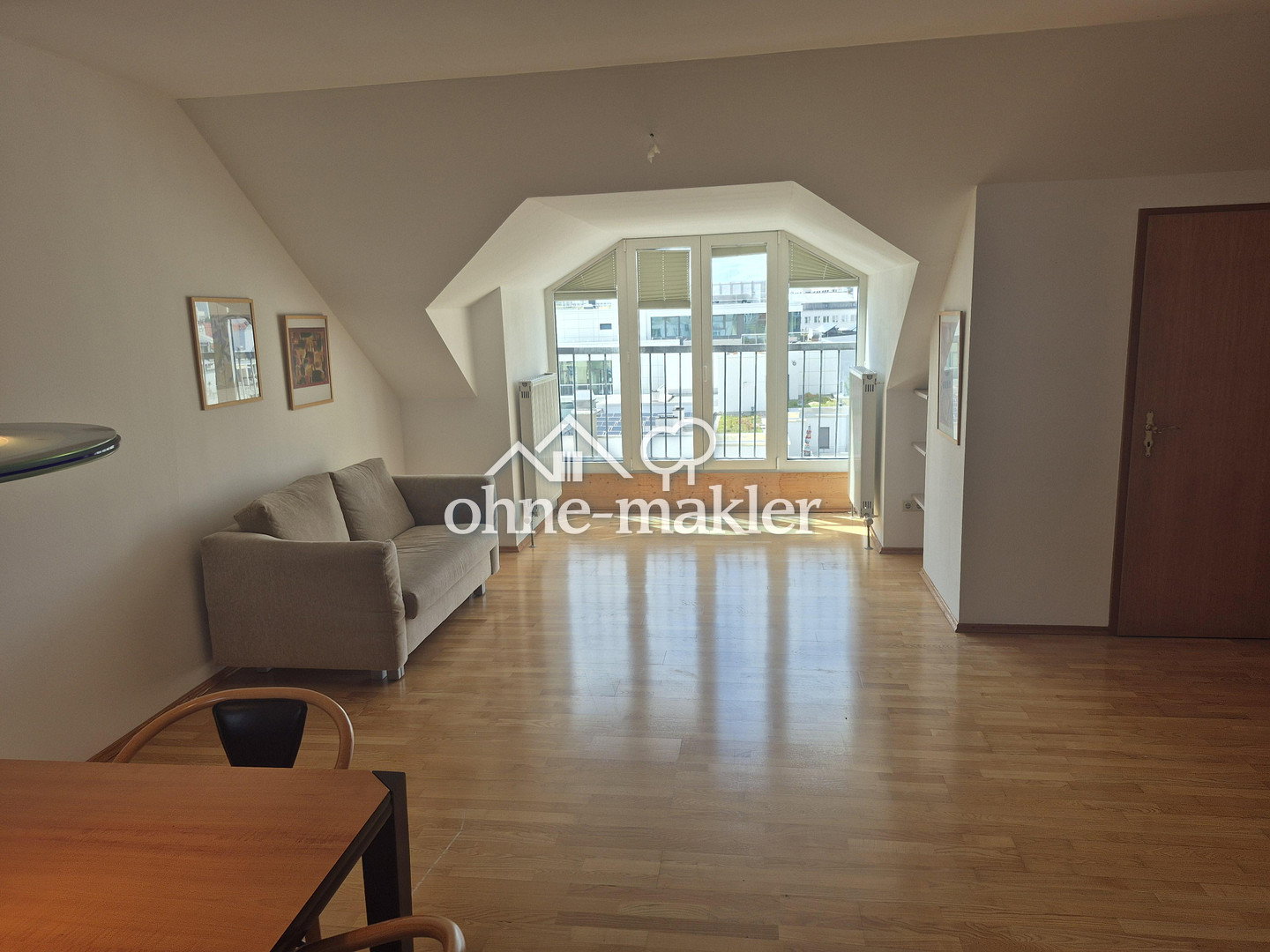 Helle 2-Zimmer-Dachgeschoss mit Aussicht in Maxorstadt, 80333 München (Altstadt-Lehel Maxvorstadt)