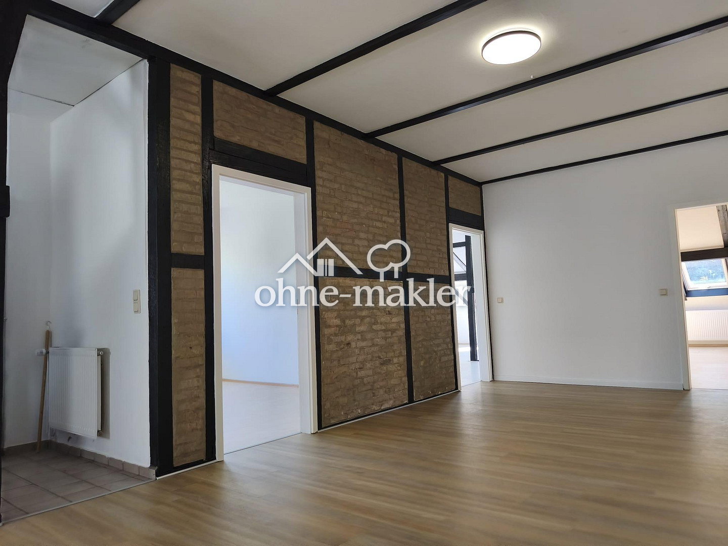 Dachgeschosswohnung mit Garten – See in 2 Min., 26382 Wilhelmshaven (Bant Heppens Innenhafen Innenstadt Siebethsburg)