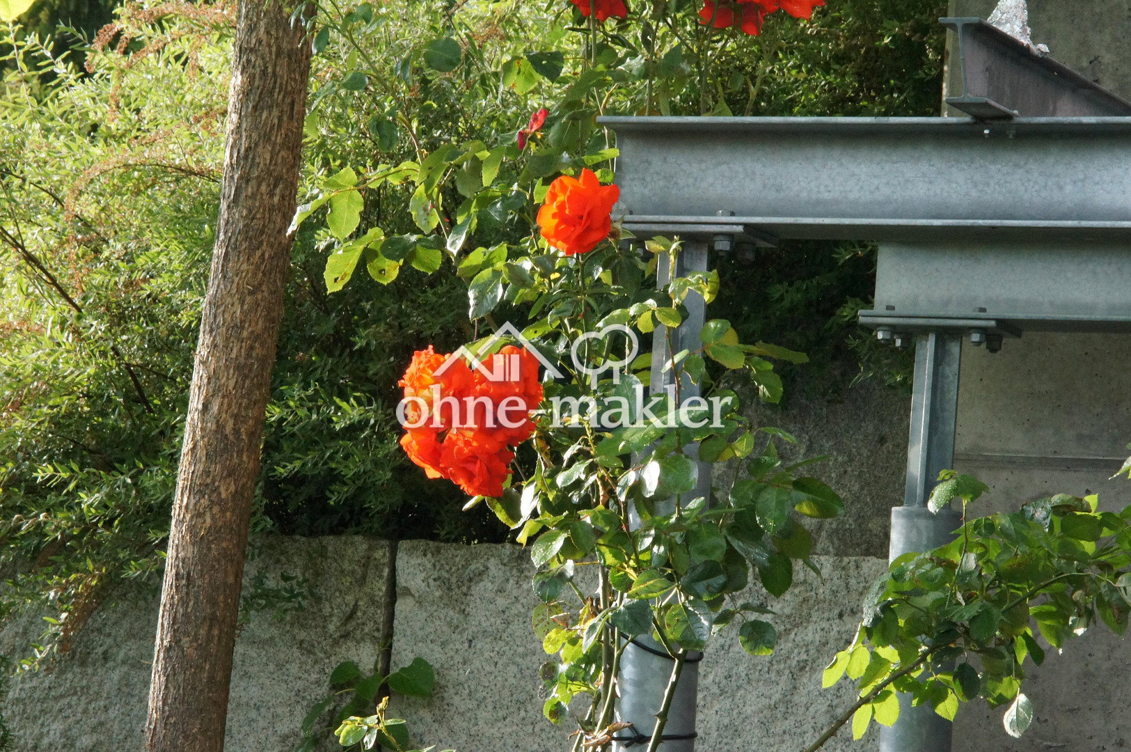 Modernes Zweifamilienhaus in ruhiger Herrenberg-Lage, 71083 Herrenberg