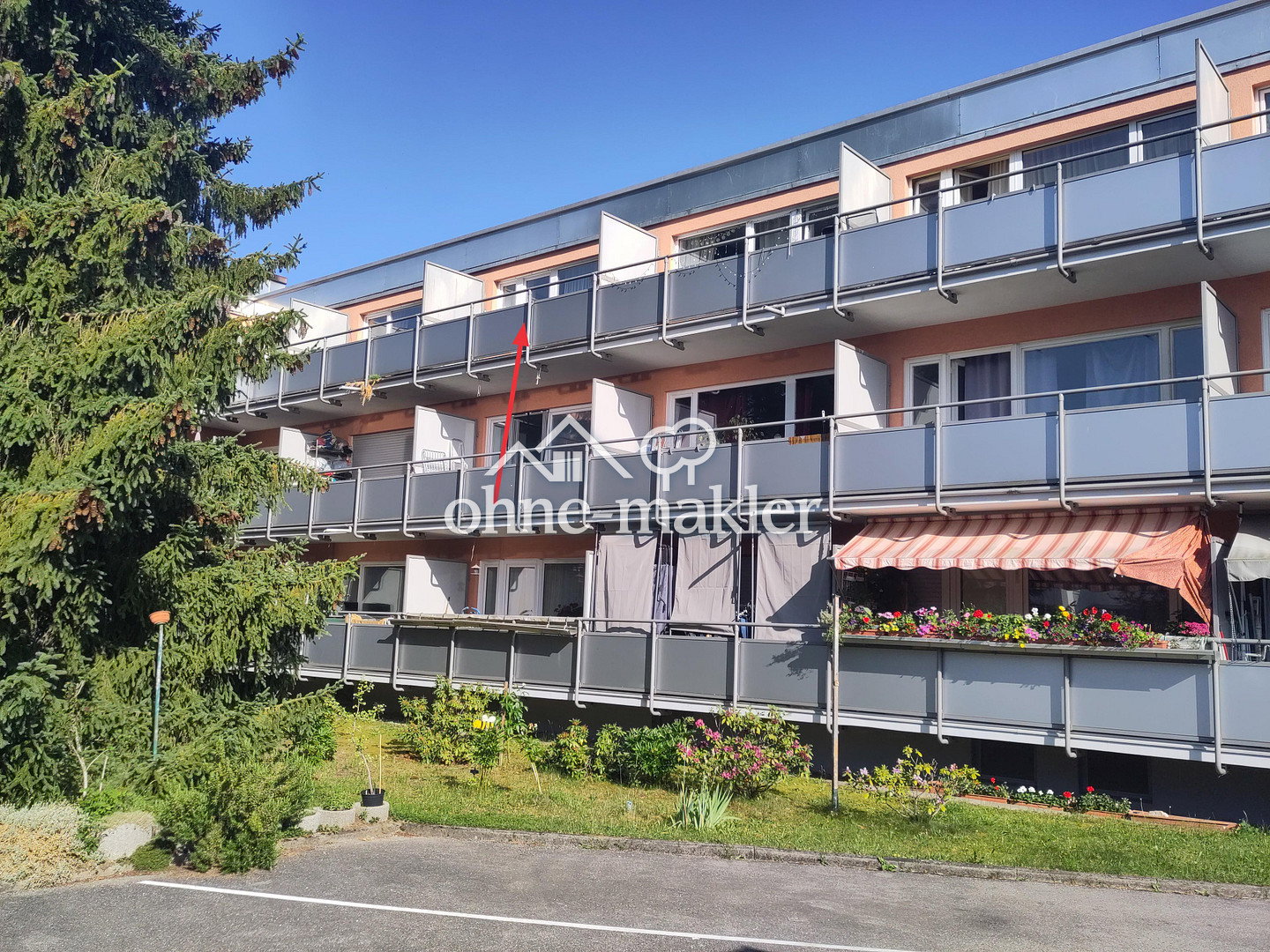 Charmantes Apartment mit Balkon und Stellplatz in Germering, 82110 Germering