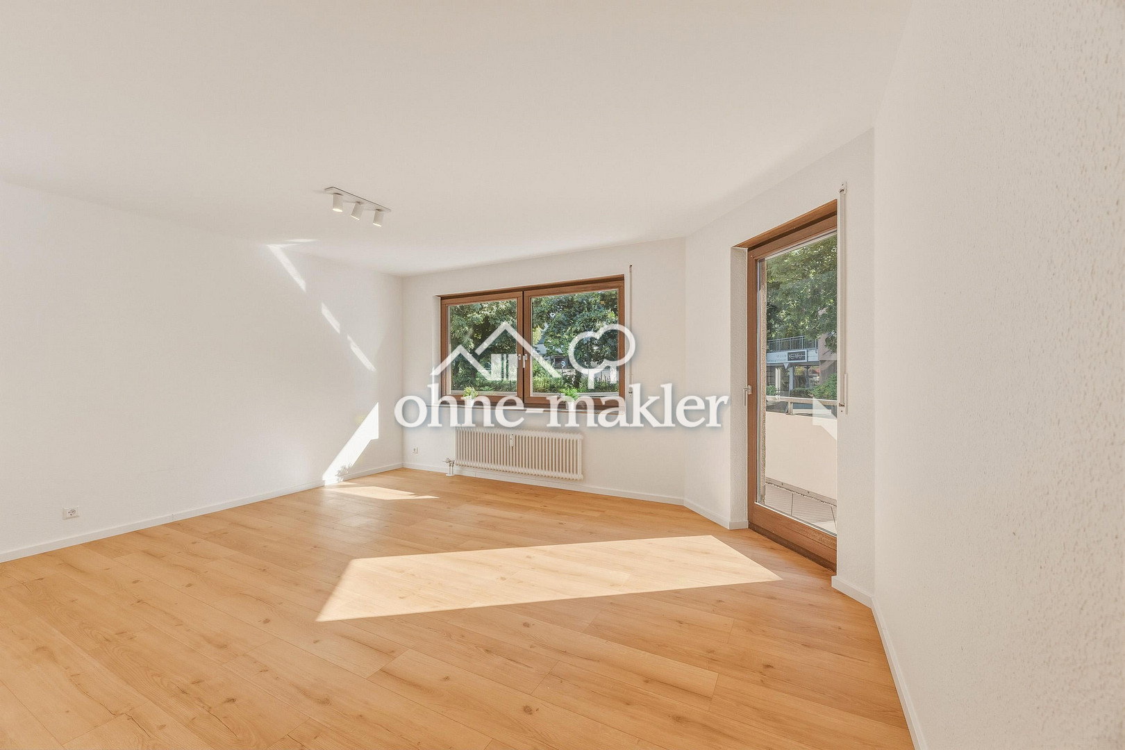 Zentral gelegen, frisch saniert 3 Zimmer, 71229 Leonberg